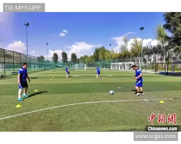 足球小夜灯点亮梦想球场，球星陪伴每一个夜晚的温馨时刻