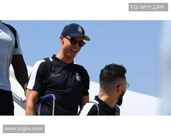 足球球星挂扣：个性化设计与时尚潮流的完美融合，展示独特魅力和球迷情怀